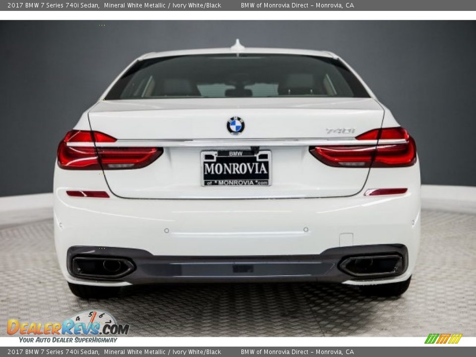 2017 BMW 7 Series 740i Sedan Mineral White Metallic / Ivory White/Black Photo #4