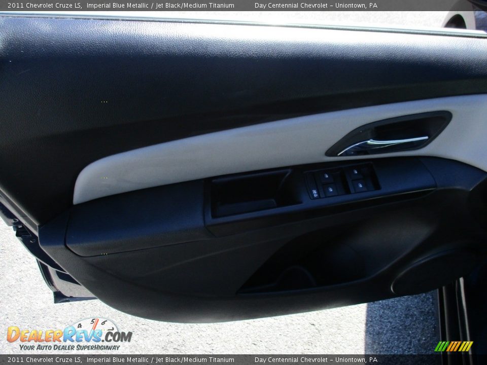 2011 Chevrolet Cruze LS Imperial Blue Metallic / Jet Black/Medium Titanium Photo #18