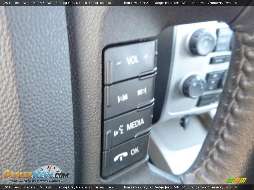 2010 Ford Escape XLT V6 4WD Sterling Grey Metallic / Charcoal Black Photo #19
