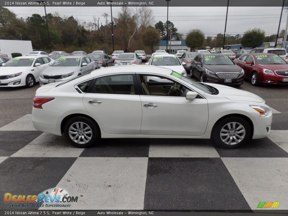 2014 Nissan Altima 2.5 S Pearl White / Beige Photo #3