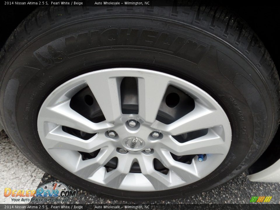 2014 Nissan Altima 2.5 S Pearl White / Beige Photo #7