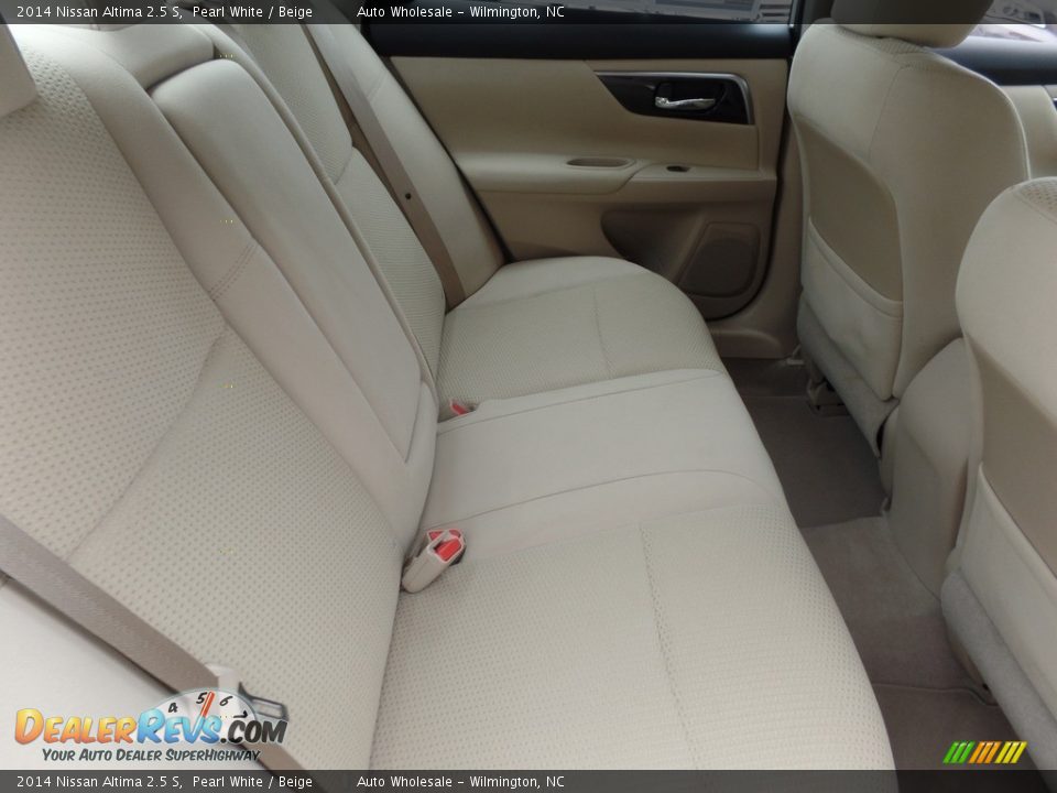2014 Nissan Altima 2.5 S Pearl White / Beige Photo #14