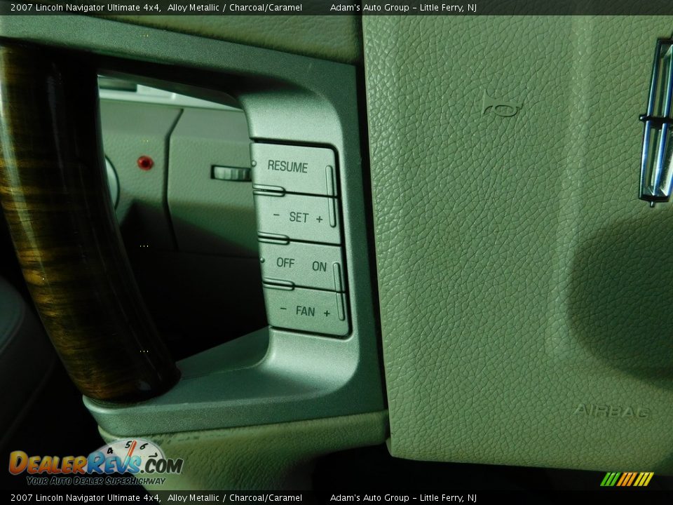 2007 Lincoln Navigator Ultimate 4x4 Alloy Metallic / Charcoal/Caramel Photo #19