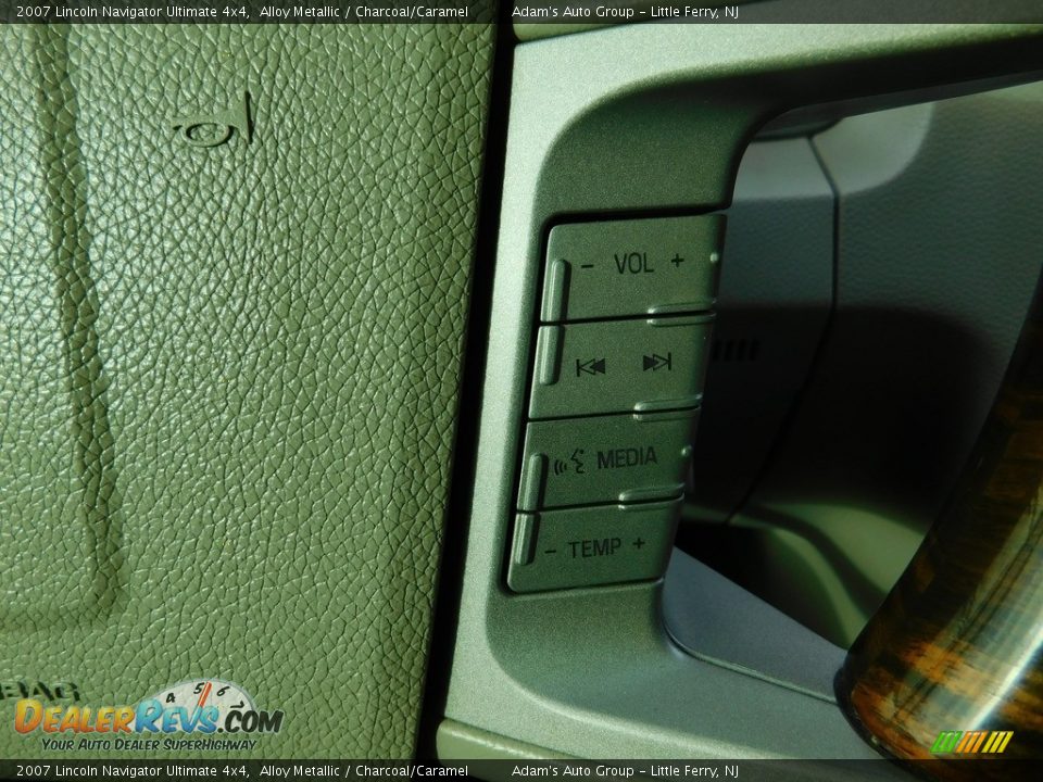 2007 Lincoln Navigator Ultimate 4x4 Alloy Metallic / Charcoal/Caramel Photo #20