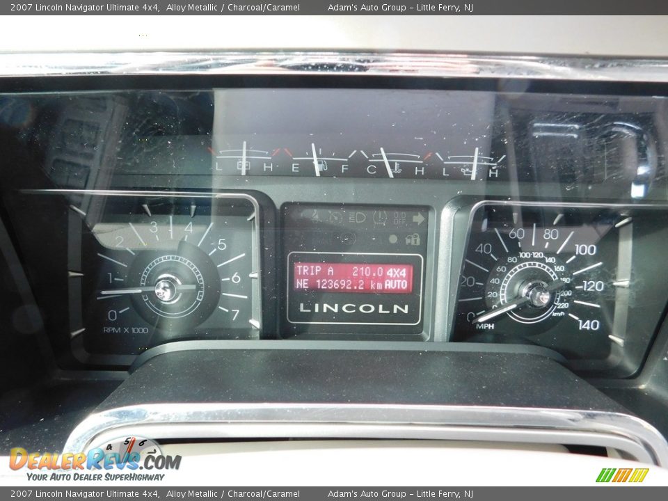 2007 Lincoln Navigator Ultimate 4x4 Alloy Metallic / Charcoal/Caramel Photo #21