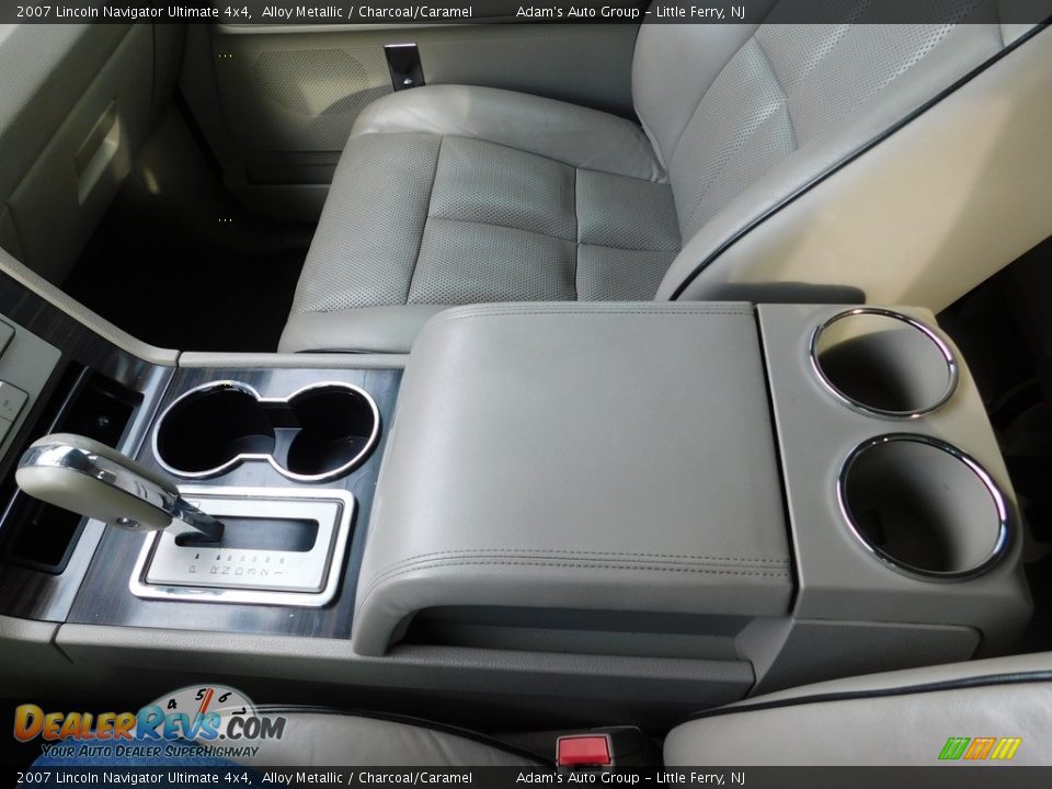 2007 Lincoln Navigator Ultimate 4x4 Alloy Metallic / Charcoal/Caramel Photo #23