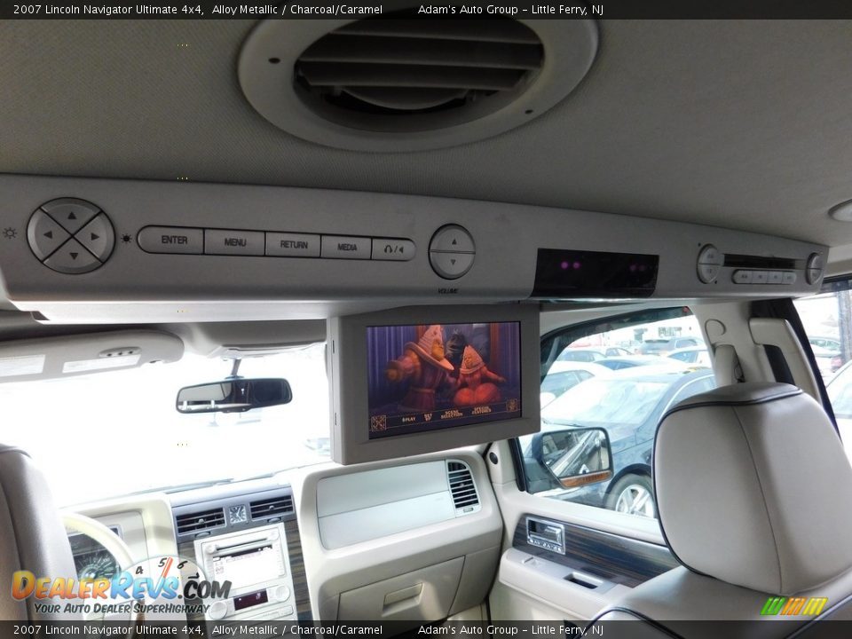 2007 Lincoln Navigator Ultimate 4x4 Alloy Metallic / Charcoal/Caramel Photo #31