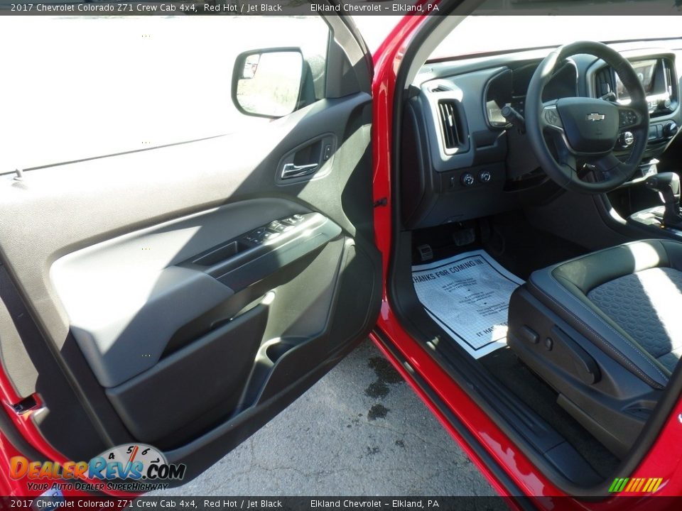 2017 Chevrolet Colorado Z71 Crew Cab 4x4 Red Hot / Jet Black Photo #14