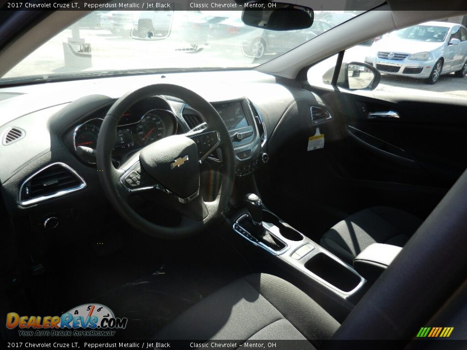 2017 Chevrolet Cruze LT Pepperdust Metallic / Jet Black Photo #7