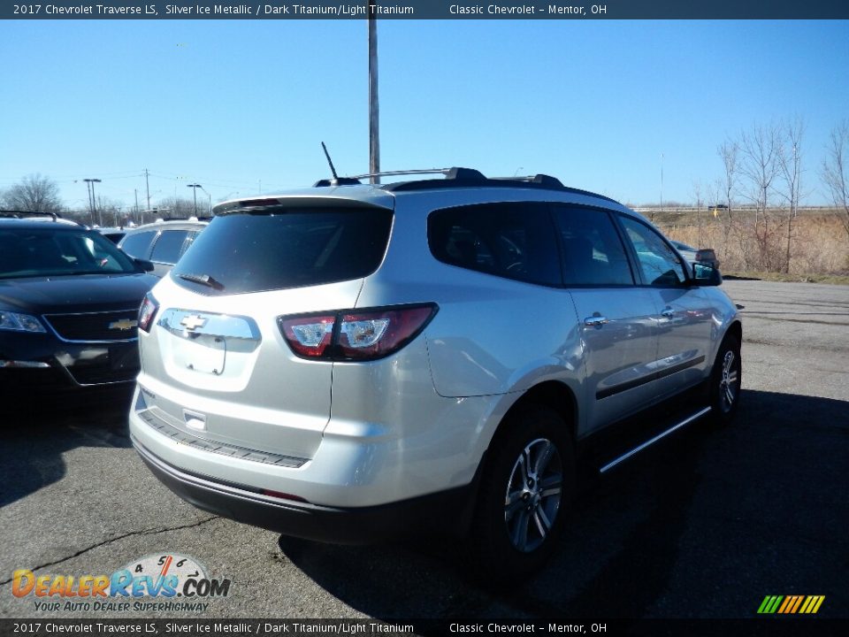 2017 Chevrolet Traverse LS Silver Ice Metallic / Dark Titanium/Light Titanium Photo #4