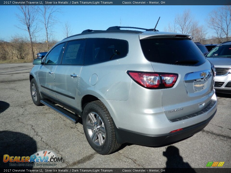 2017 Chevrolet Traverse LS Silver Ice Metallic / Dark Titanium/Light Titanium Photo #5