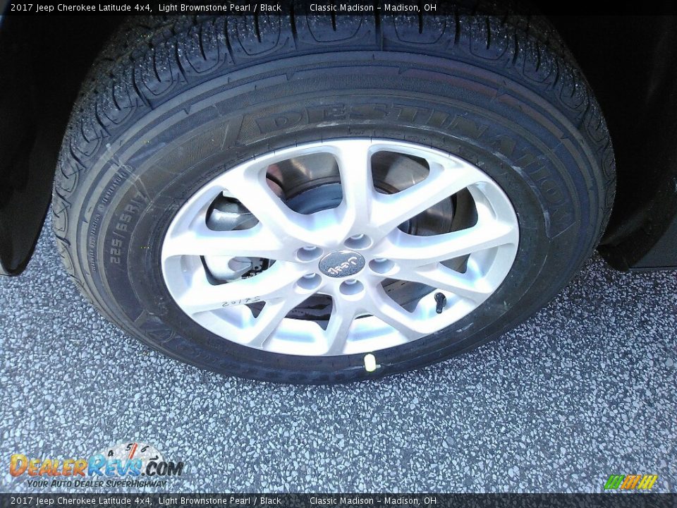 2017 Jeep Cherokee Latitude 4x4 Light Brownstone Pearl / Black Photo #2
