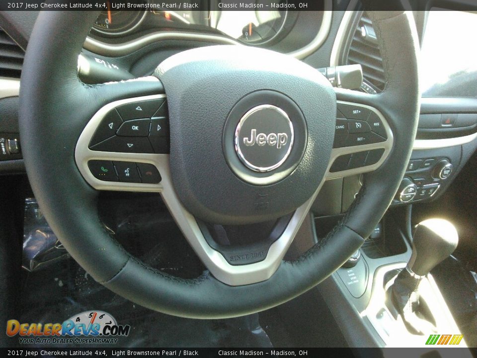2017 Jeep Cherokee Latitude 4x4 Light Brownstone Pearl / Black Photo #5
