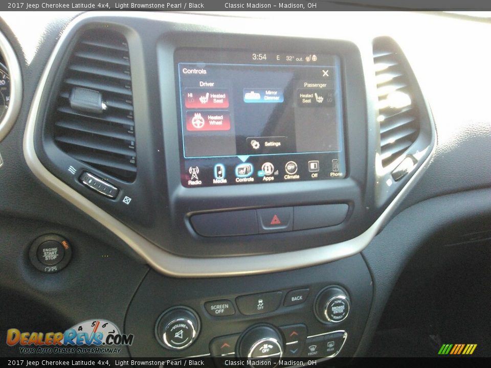 2017 Jeep Cherokee Latitude 4x4 Light Brownstone Pearl / Black Photo #8