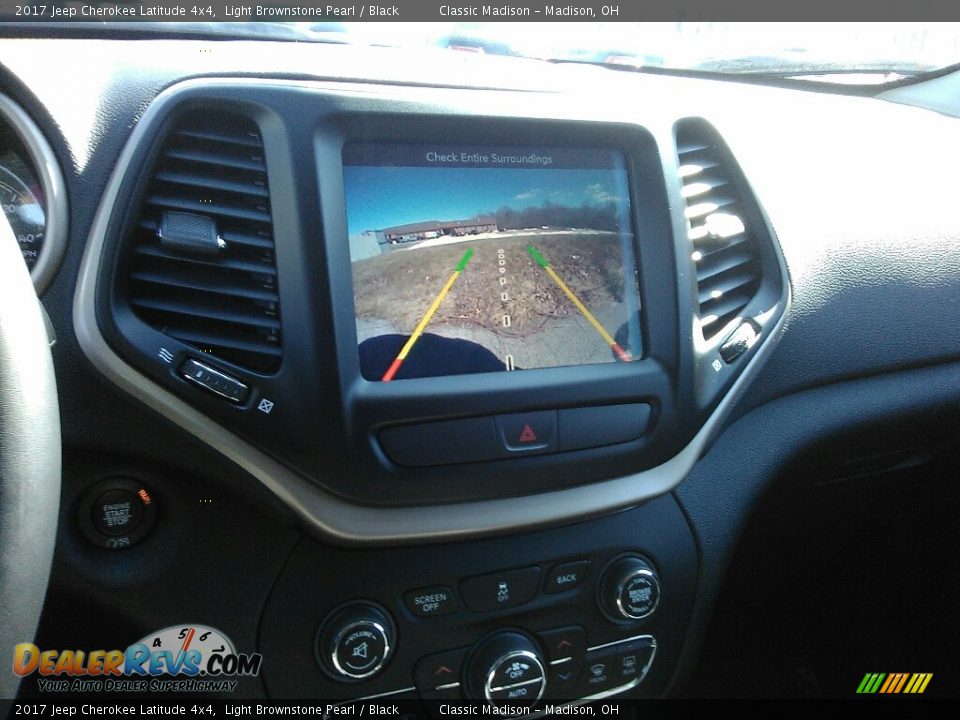 2017 Jeep Cherokee Latitude 4x4 Light Brownstone Pearl / Black Photo #10