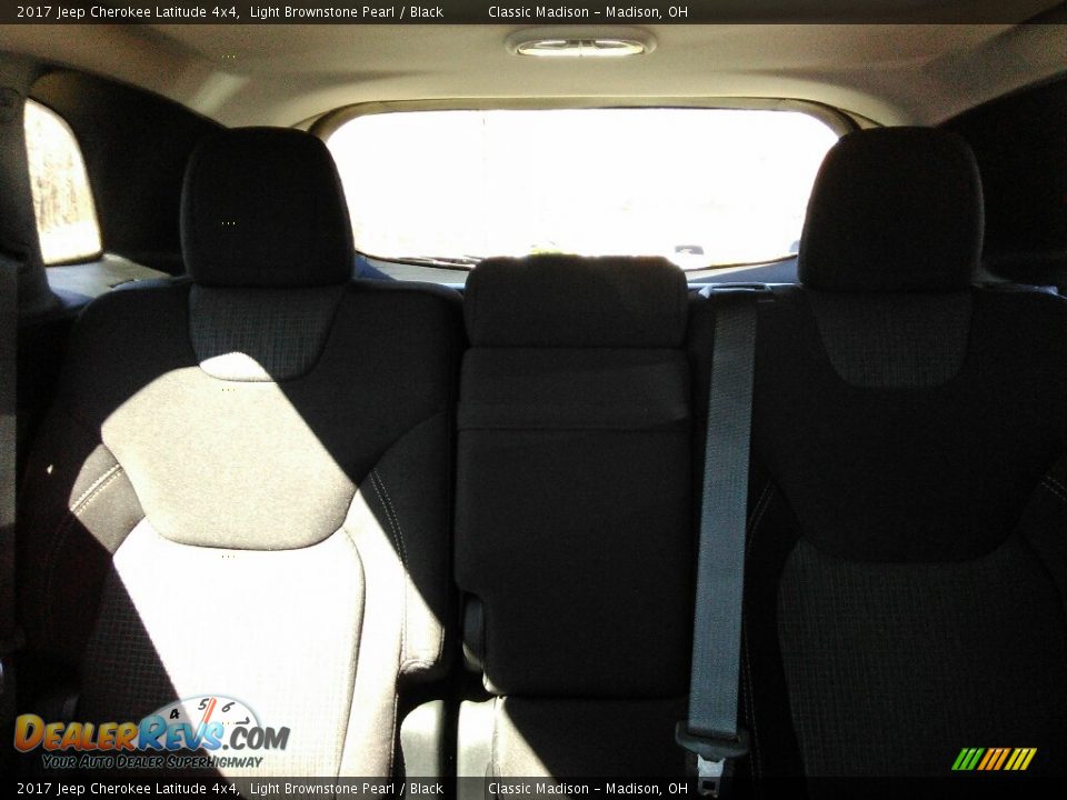 2017 Jeep Cherokee Latitude 4x4 Light Brownstone Pearl / Black Photo #11