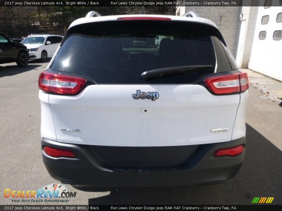 2017 Jeep Cherokee Latitude 4x4 Bright White / Black Photo #4