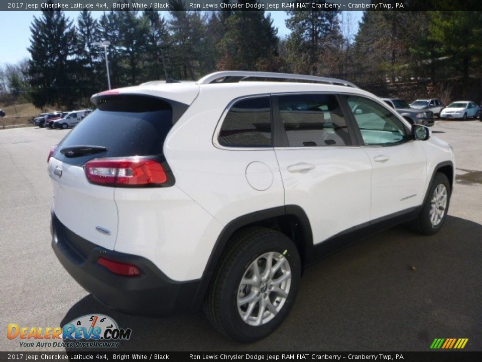 2017 Jeep Cherokee Latitude 4x4 Bright White / Black Photo #5