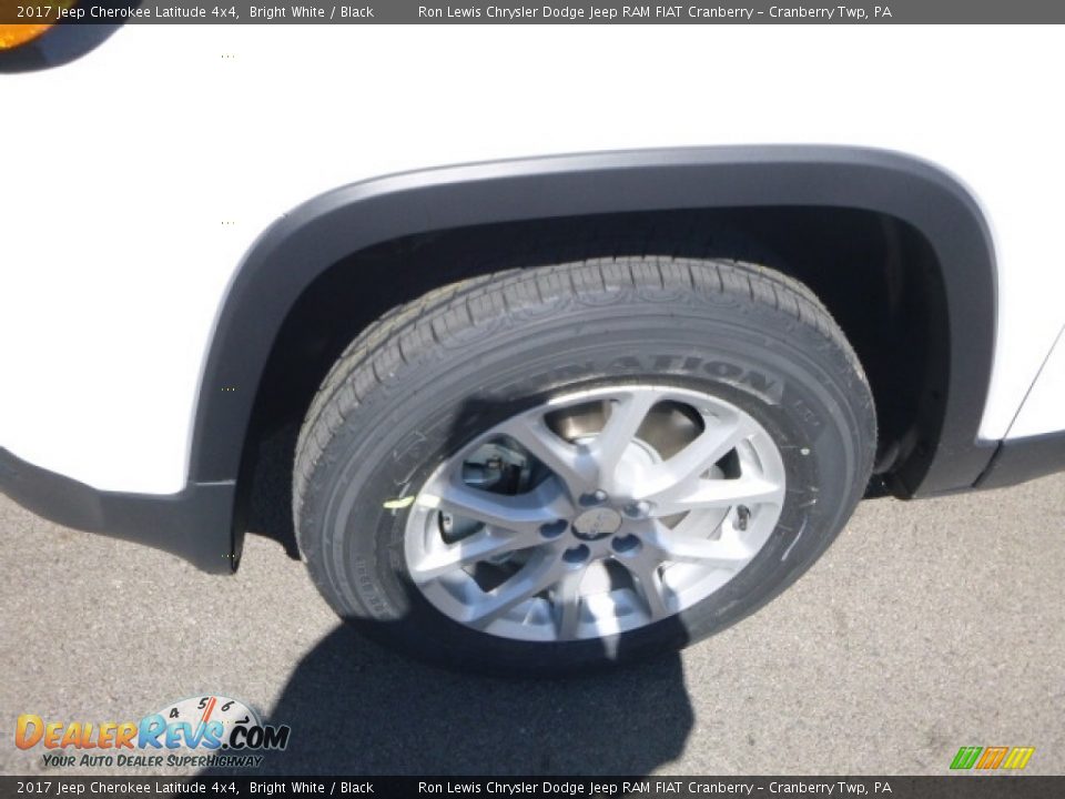 2017 Jeep Cherokee Latitude 4x4 Bright White / Black Photo #8