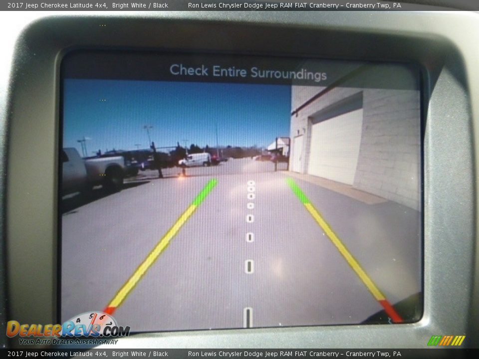 2017 Jeep Cherokee Latitude 4x4 Bright White / Black Photo #19