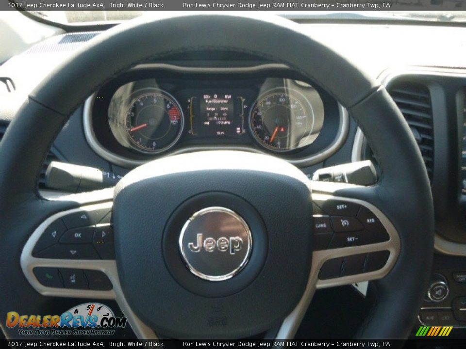 2017 Jeep Cherokee Latitude 4x4 Bright White / Black Photo #20