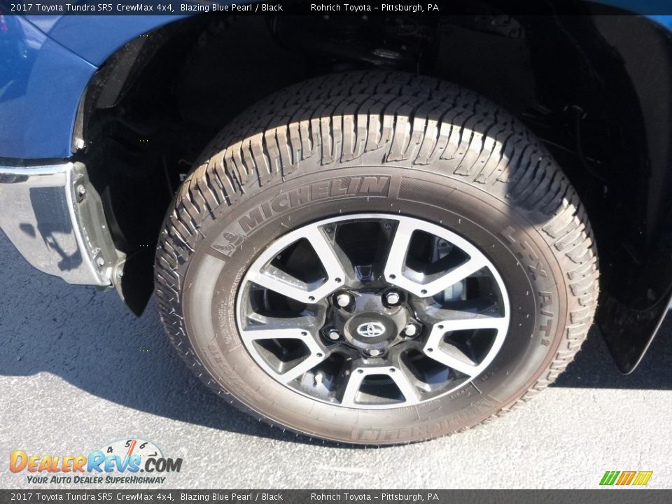 2017 Toyota Tundra SR5 CrewMax 4x4 Blazing Blue Pearl / Black Photo #5