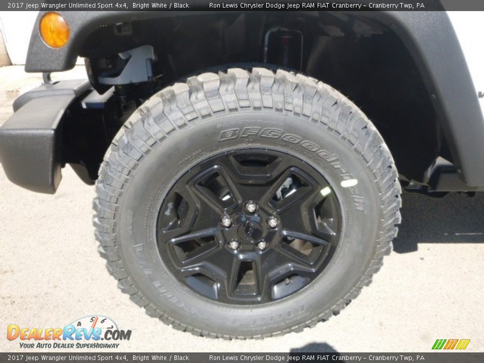 2017 Jeep Wrangler Unlimited Sport 4x4 Bright White / Black Photo #2