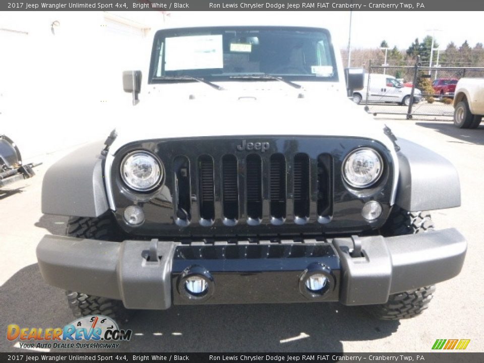 2017 Jeep Wrangler Unlimited Sport 4x4 Bright White / Black Photo #8