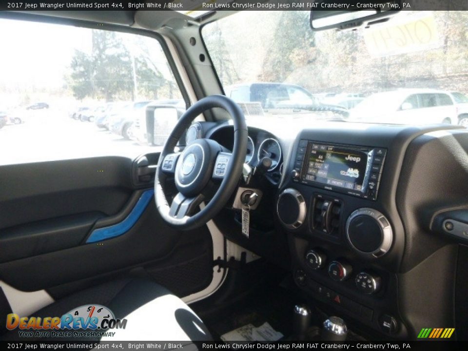 2017 Jeep Wrangler Unlimited Sport 4x4 Bright White / Black Photo #11