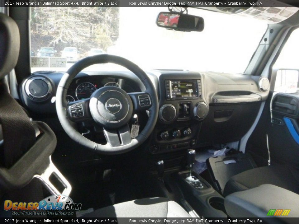 2017 Jeep Wrangler Unlimited Sport 4x4 Bright White / Black Photo #13