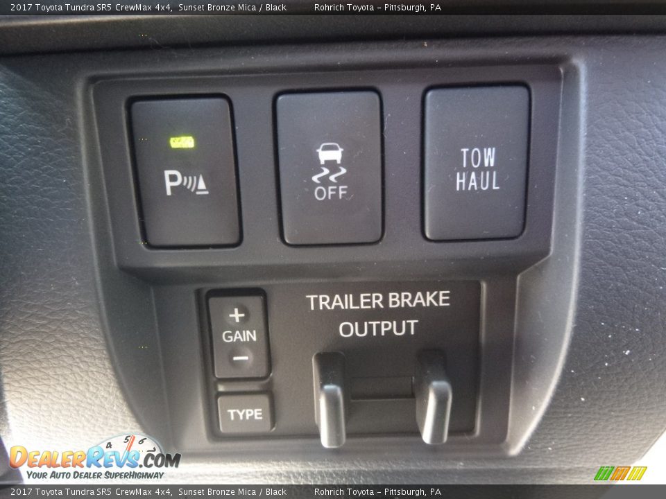 2017 Toyota Tundra SR5 CrewMax 4x4 Sunset Bronze Mica / Black Photo #12