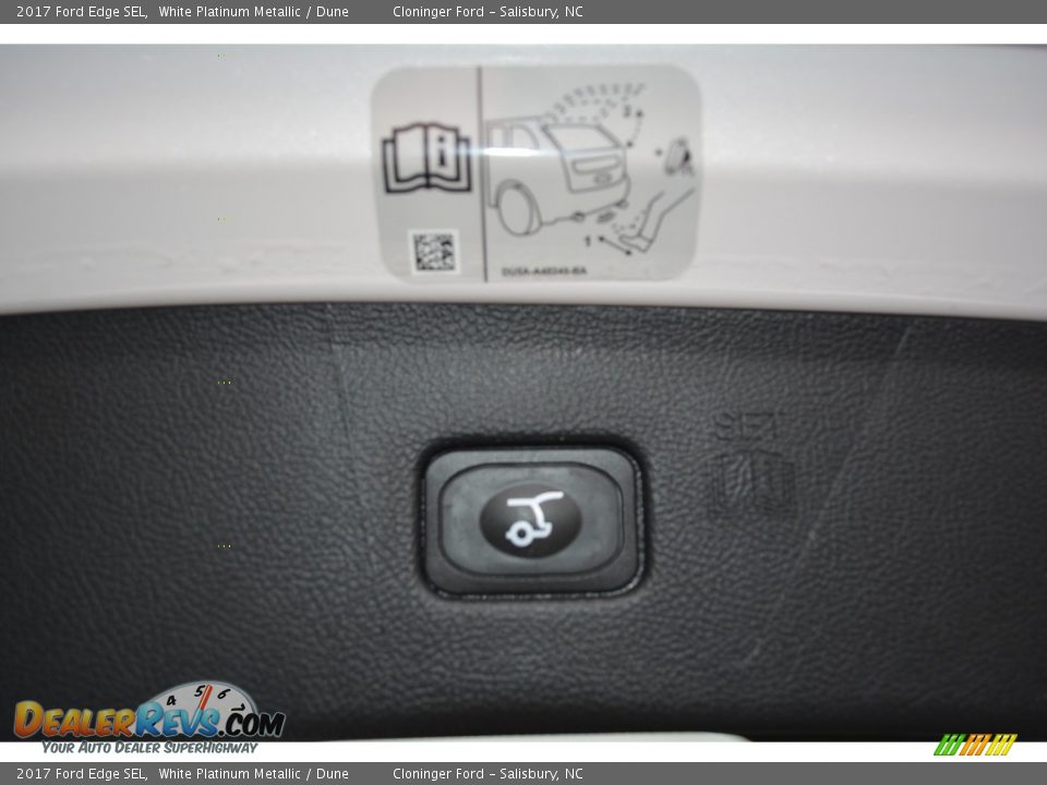 2017 Ford Edge SEL White Platinum Metallic / Dune Photo #10