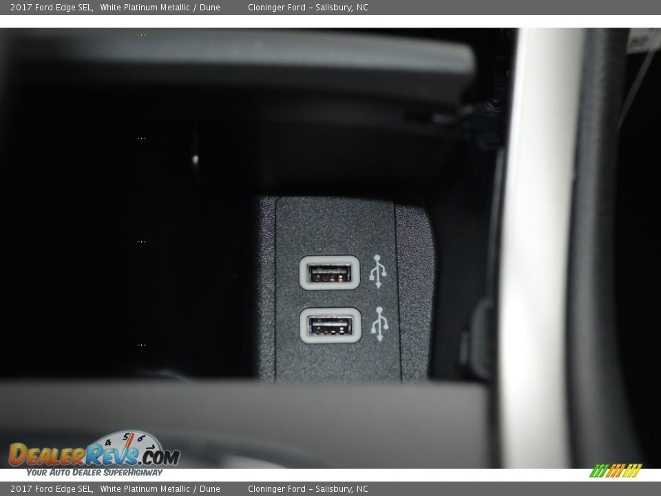 2017 Ford Edge SEL White Platinum Metallic / Dune Photo #17
