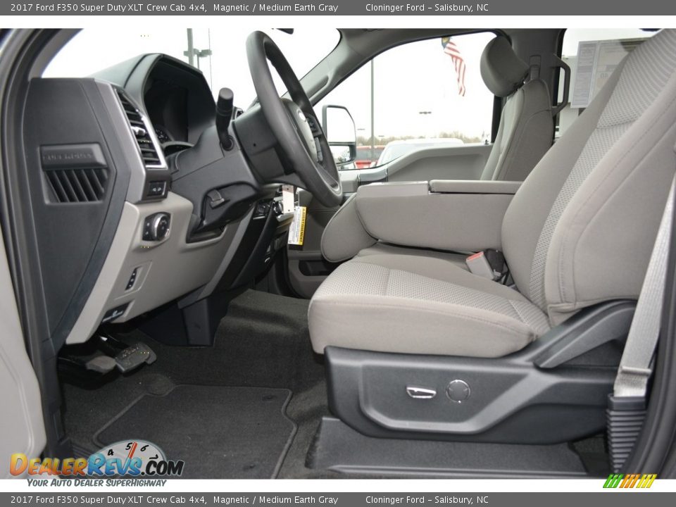 2017 Ford F350 Super Duty XLT Crew Cab 4x4 Magnetic / Medium Earth Gray Photo #8