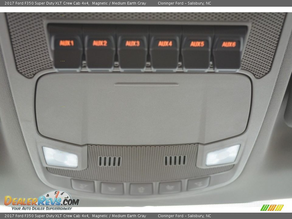 2017 Ford F350 Super Duty XLT Crew Cab 4x4 Magnetic / Medium Earth Gray Photo #18