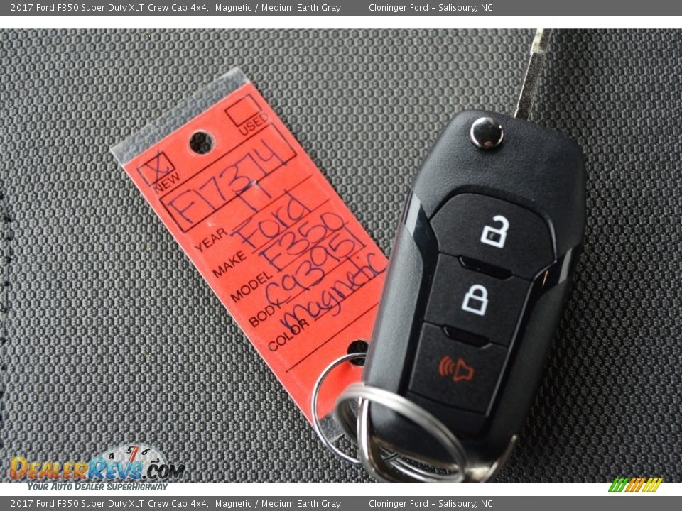 2017 Ford F350 Super Duty XLT Crew Cab 4x4 Magnetic / Medium Earth Gray Photo #21