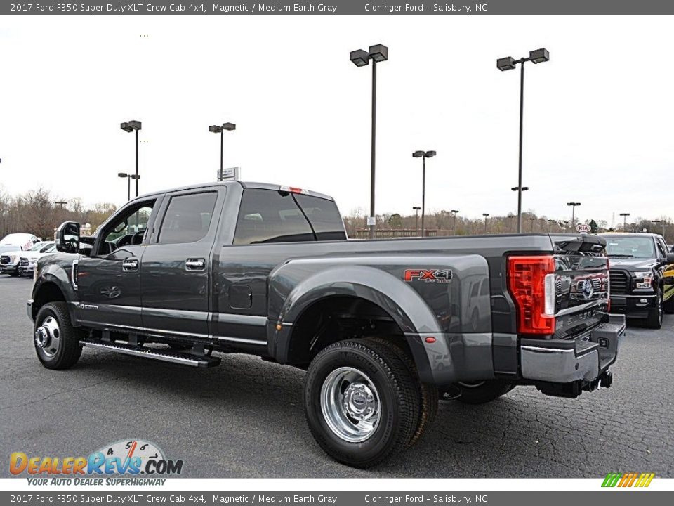 2017 Ford F350 Super Duty XLT Crew Cab 4x4 Magnetic / Medium Earth Gray Photo #22