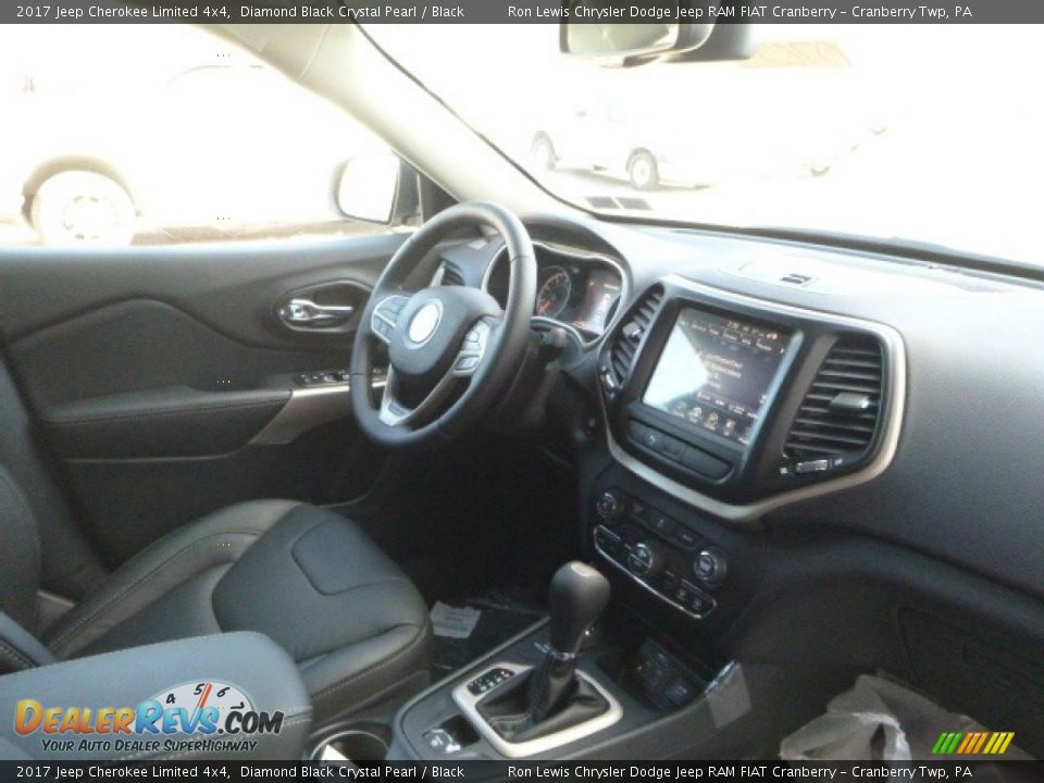 2017 Jeep Cherokee Limited 4x4 Diamond Black Crystal Pearl / Black Photo #10
