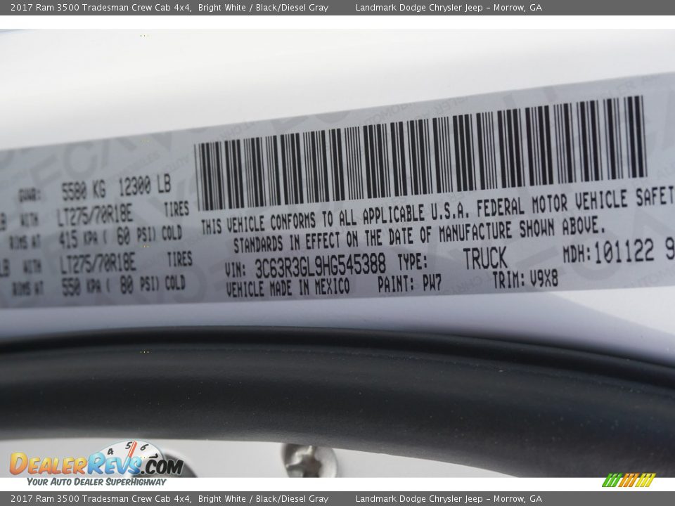2017 Ram 3500 Tradesman Crew Cab 4x4 Bright White / Black/Diesel Gray Photo #10