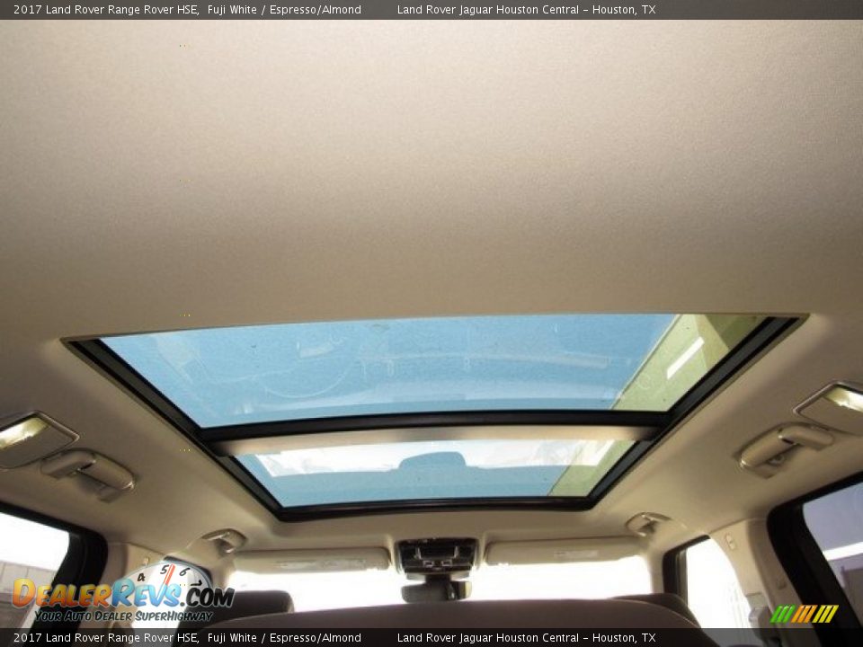 Sunroof of 2017 Land Rover Range Rover HSE Photo #17