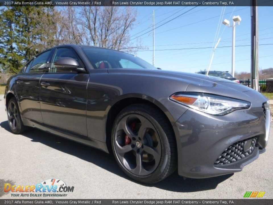 2017 Alfa Romeo Giulia AWD Vesuvio Gray Metallic / Red Photo #12