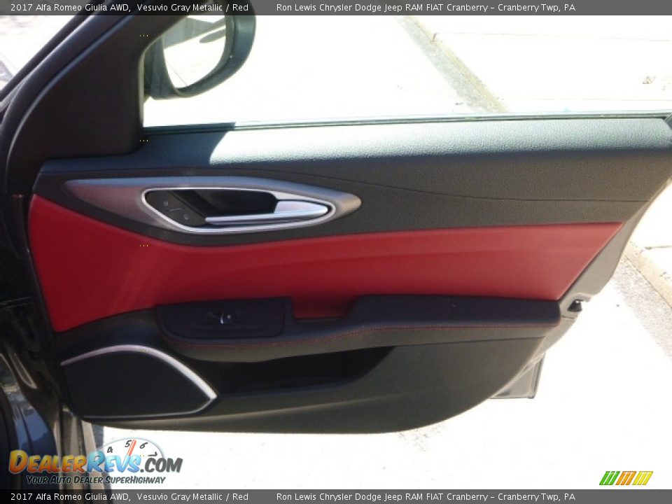 2017 Alfa Romeo Giulia AWD Vesuvio Gray Metallic / Red Photo #14