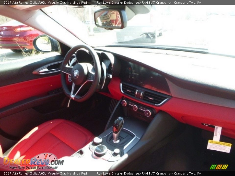 2017 Alfa Romeo Giulia AWD Vesuvio Gray Metallic / Red Photo #16