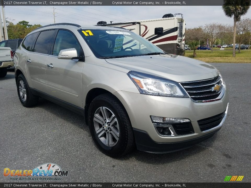 2017 Chevrolet Traverse LT Champagne Silver Metallic / Ebony Photo #7
