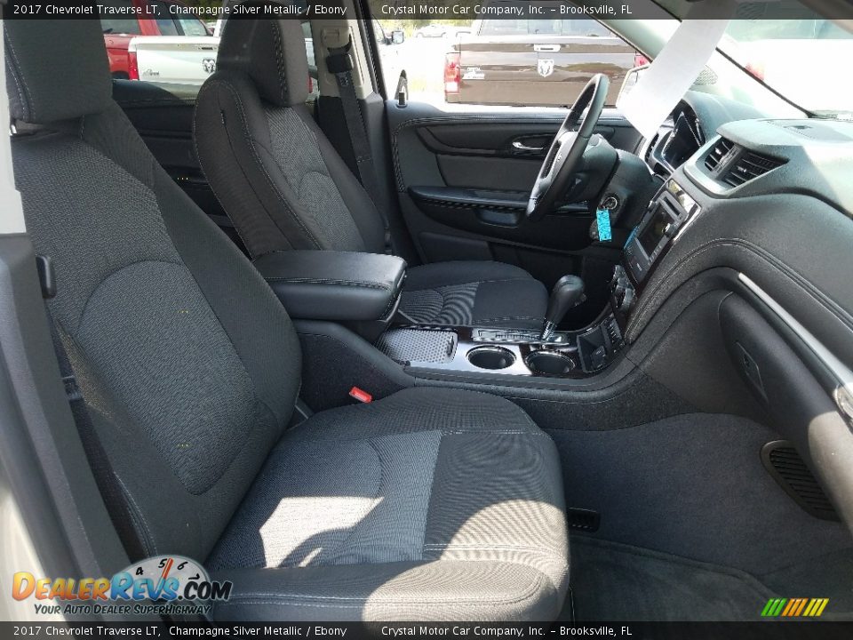 2017 Chevrolet Traverse LT Champagne Silver Metallic / Ebony Photo #12