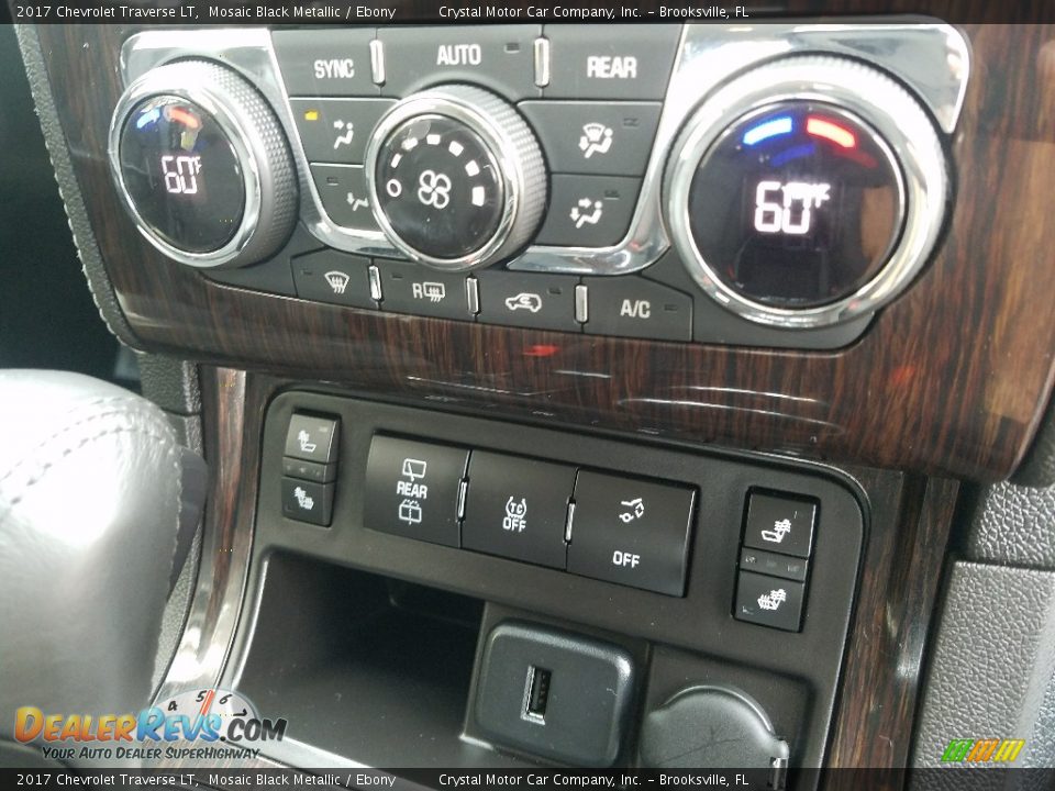 2017 Chevrolet Traverse LT Mosaic Black Metallic / Ebony Photo #17