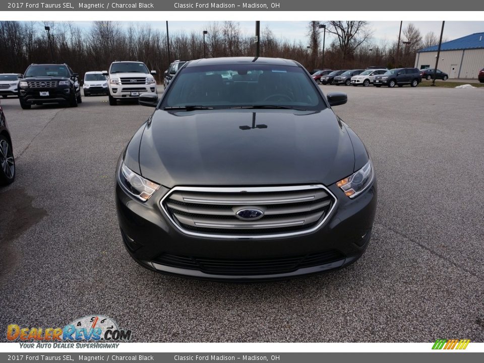 2017 Ford Taurus SEL Magnetic / Charcoal Black Photo #2