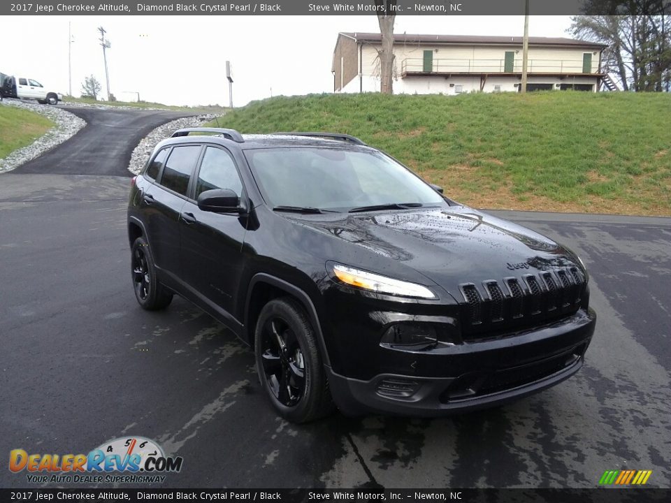 Front 3/4 View of 2017 Jeep Cherokee Altitude Photo #4
