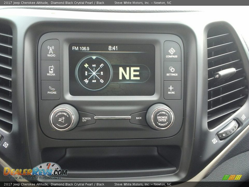 Controls of 2017 Jeep Cherokee Altitude Photo #14