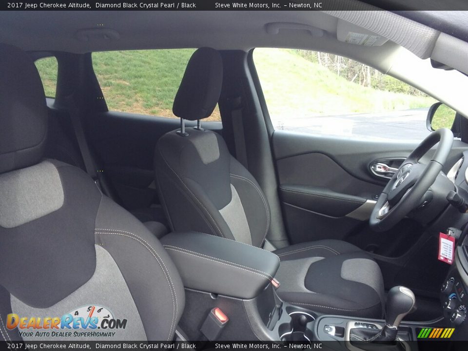 2017 Jeep Cherokee Altitude Diamond Black Crystal Pearl / Black Photo #20